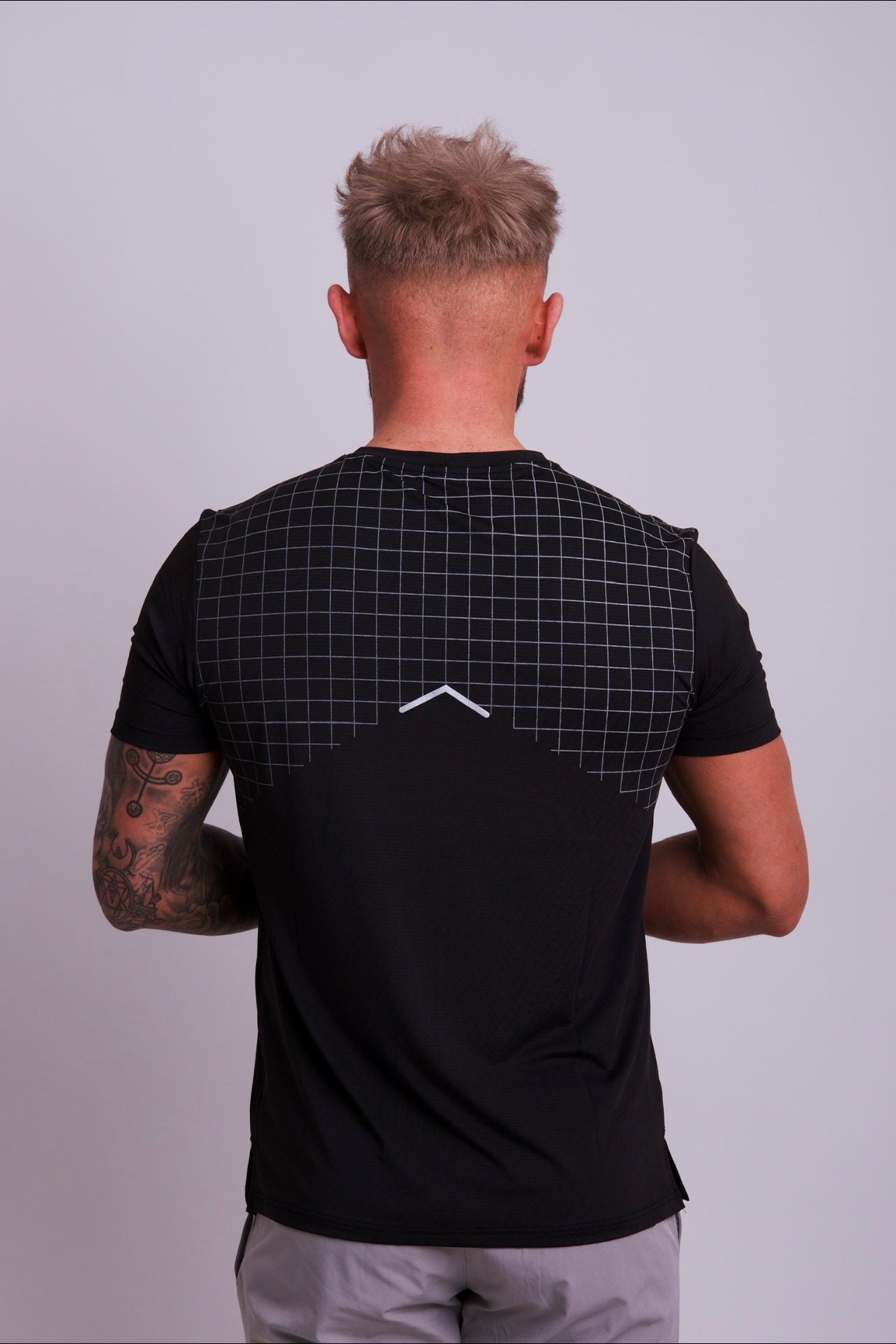 KEEP PUSHING BLACK SQUARED TEE